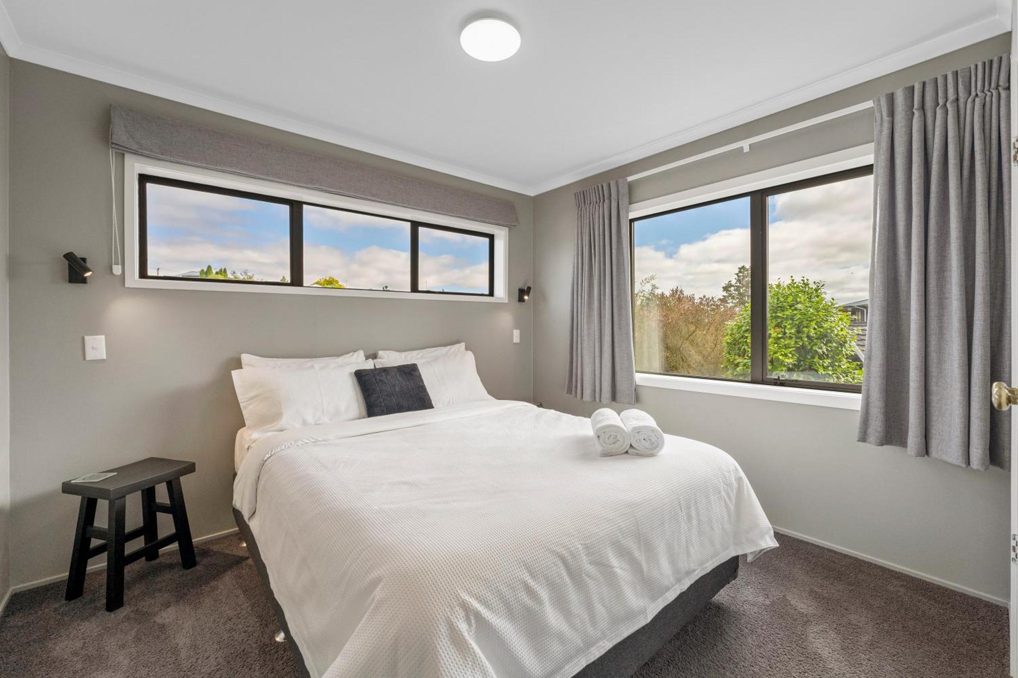 Ngaio Views - Lake Taupo Holiday Home Exterior foto